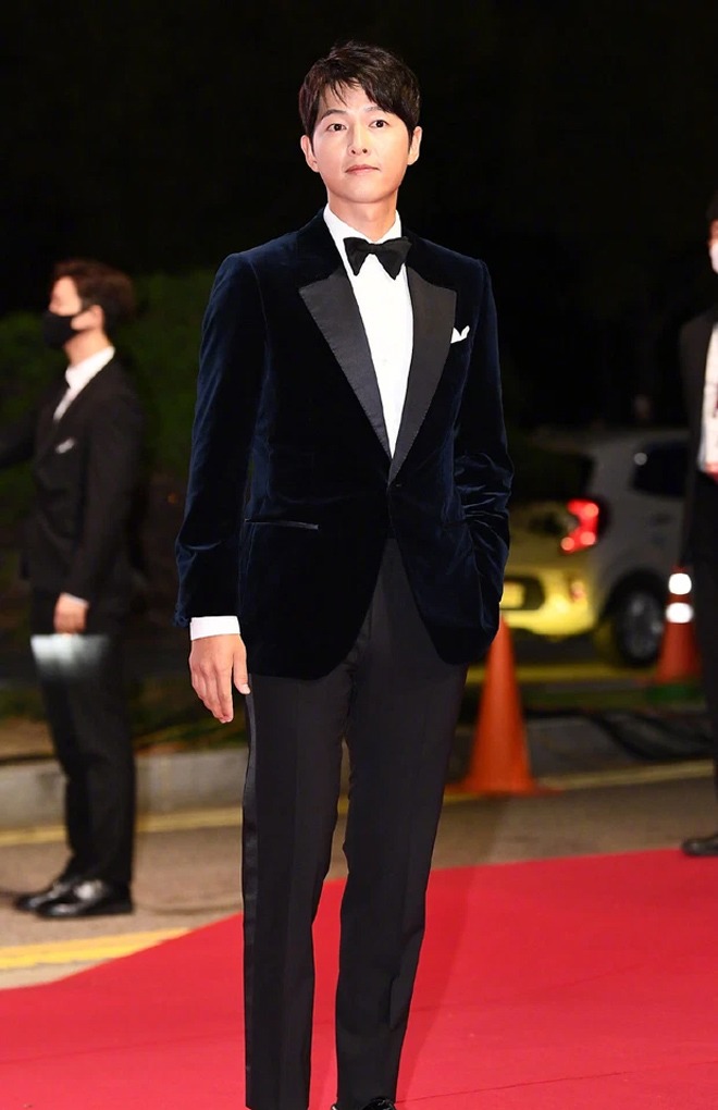 Song Joong Ki tại thảm đỏ LHP.
