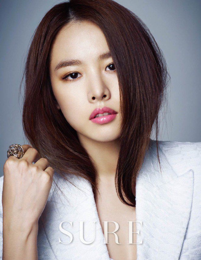 Jo Yoon Hee bị ghét nhất nhì showbiz khi kết hôn với Lee Dong Gun.