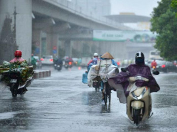 Bão số 7 diễn biến rất phức tạp gây mưa xối xả nhiều nơi, miền Bắc sắp chuyển mưa lạnh