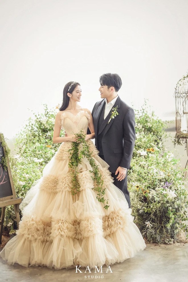 Hyelim (Wonder Girls) mới kết hôn được 1 năm.