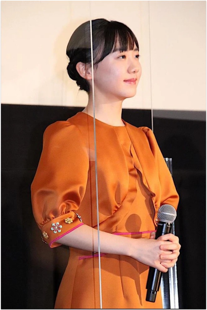 Ashida hứa hẹn sẽ tỏa sáng trong tương lai nếu tiếp tục tham gia showbiz.