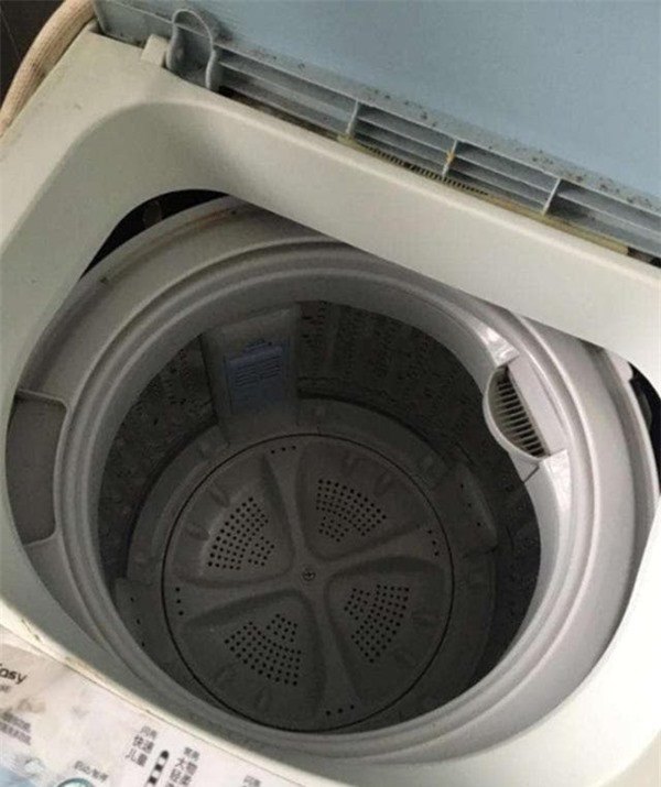 Giặt xong nắp máy giặt nên mở hay đóng?  Nghe được đáp án tôi hối hận vì giờ mới biết - 1