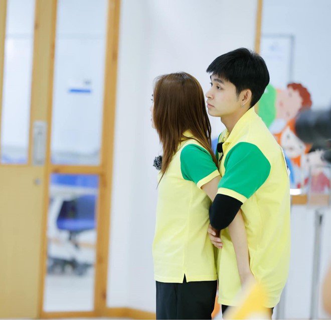 Lan Ngọc tụ tập cùng dàn sao Running Man tại nhà nhưng đôi tay amp;#34;dị dạngamp;#34; gây chú ý - 12