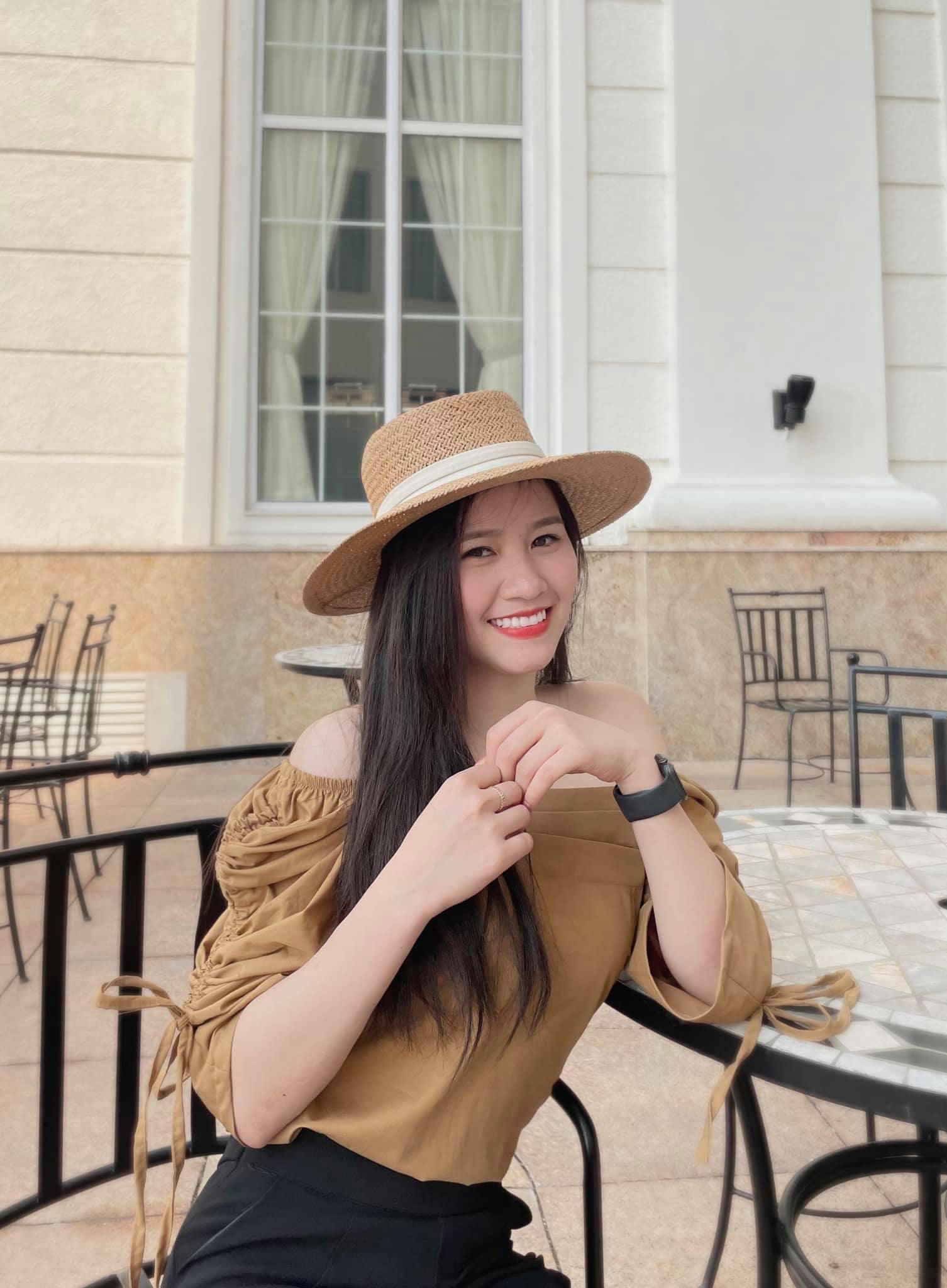 Phương Lan cho biết khi làm việc tại nhà cô thấy thoải mái hơn. Ảnh: NVCC.