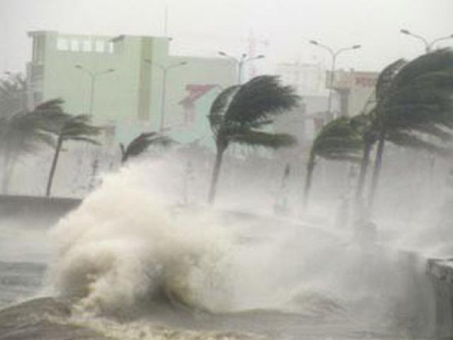 Khẩn: Bão số 8 Kompasu đi vào Biển Đông, di chuyển rất nhanh hướng vào Trung Bộ