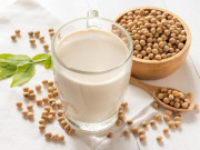 Sức khỏe - Không nên uống sữa đậu nành với gì để tránh độc? Ai không nên uống sữa đậu nành?