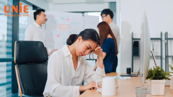 Dân văn phòng với những áp lực khổng lồ từ công việc