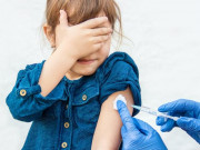 Sức khỏe - Đi tiêm cúm, hai trẻ mầm non bị tiêm nhầm vắc-xin COVID-19 Pfizer liều người lớn, gặp phản ứng phụ