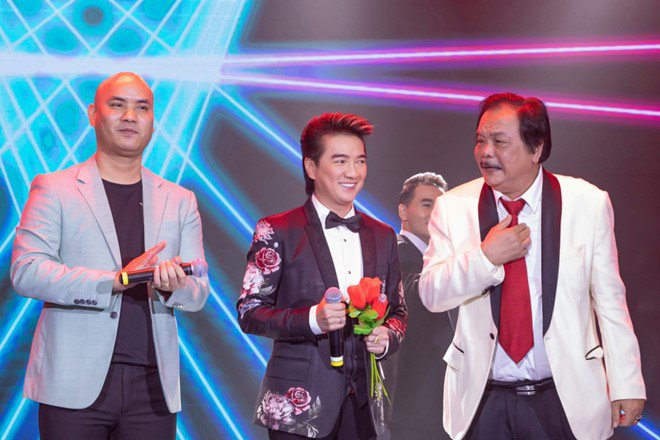 A Tuân tiết lộ cách sống của amp;#34;giới siêu giàuamp;#34; qua ca khúc mới - 2