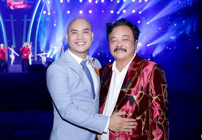 A Tuân tiết lộ cách sống của amp;#34;giới siêu giàuamp;#34; qua ca khúc mới - 5