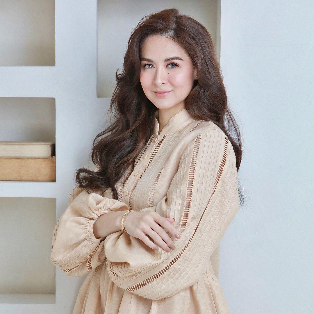 Returning to her long curly hair, Marian Rivera is as beautiful as a goddess. The golden ratio facial contours resonate with more charisma than the person who helps the actress always attract all eyes every time she shows off a new photo. 