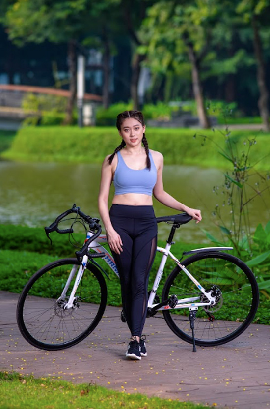 MC Huyền Trang luôn có tâm trạng vui vẻ nhờ đạp xe hàng ngày
