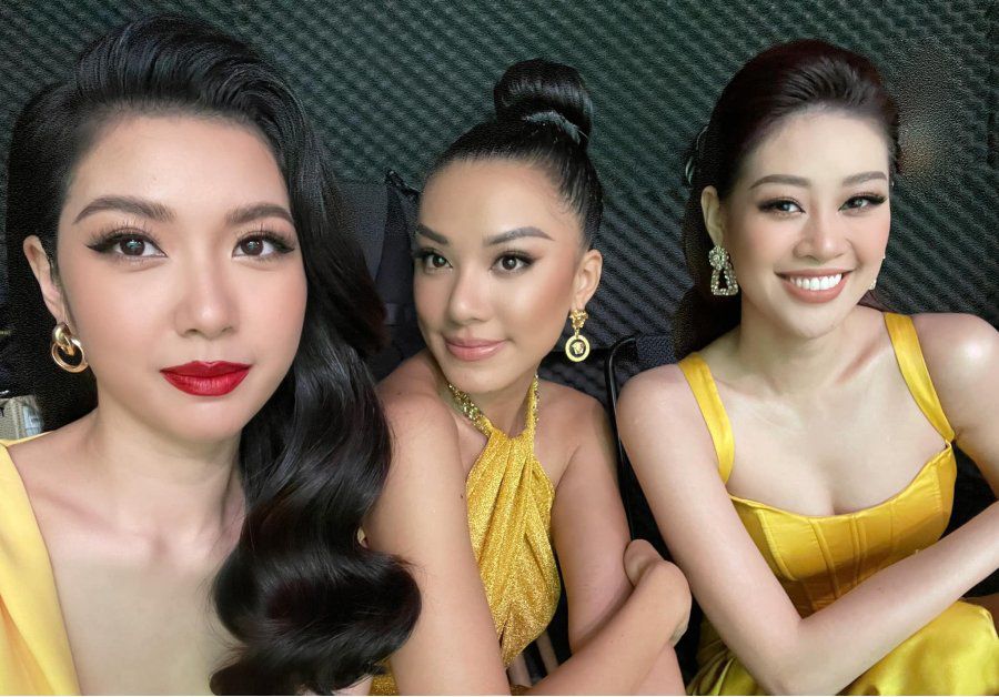 Chưa biết thực hư ra sao nhưng trên trang cá nhân của cô đã cập nhật hình ảnh chụp chung với Top 3 Miss Universe Vietnam 2019 khiến người hâm mộ phần nào thở phào nhẹ nhõm hơn. Cả 3 đoá hoa vẫn tươi tắn, rạng rỡ sau bao năm.