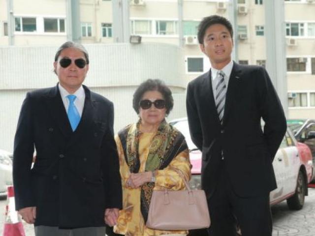 Tỷ phú ngoại tình cầu xin vợ cho tiểu tam vào nhà, vợ đưa điều kiện vô cùng cao tay