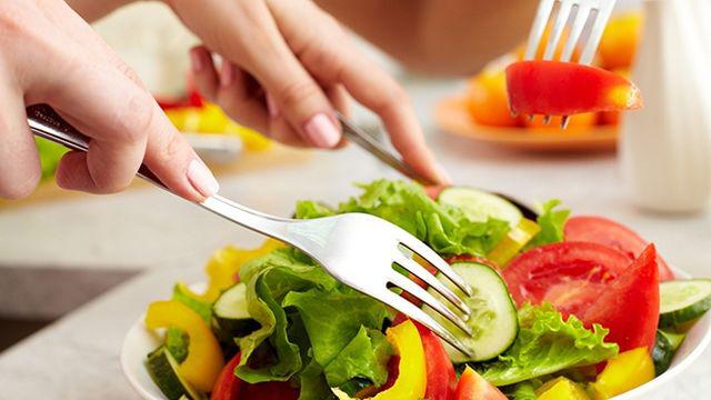 Cơ thể có những dấu hiệu này khi ngủ, cảnh báo tế bào ung thư có thể đang hoạt động - 4