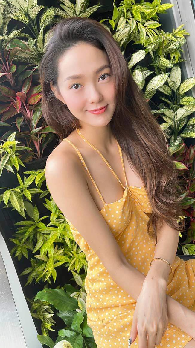 Nhan sắc hiện tại của bé Heo Minh Hằng. Các đường nét trên gương mặt hài hoà thanh tú.