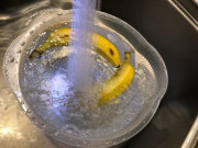 Bếp Eva - Nếu biết mẹo vặt này sớm, bạn sẽ không phải vứt bỏ chuối bị thâm đen nữa