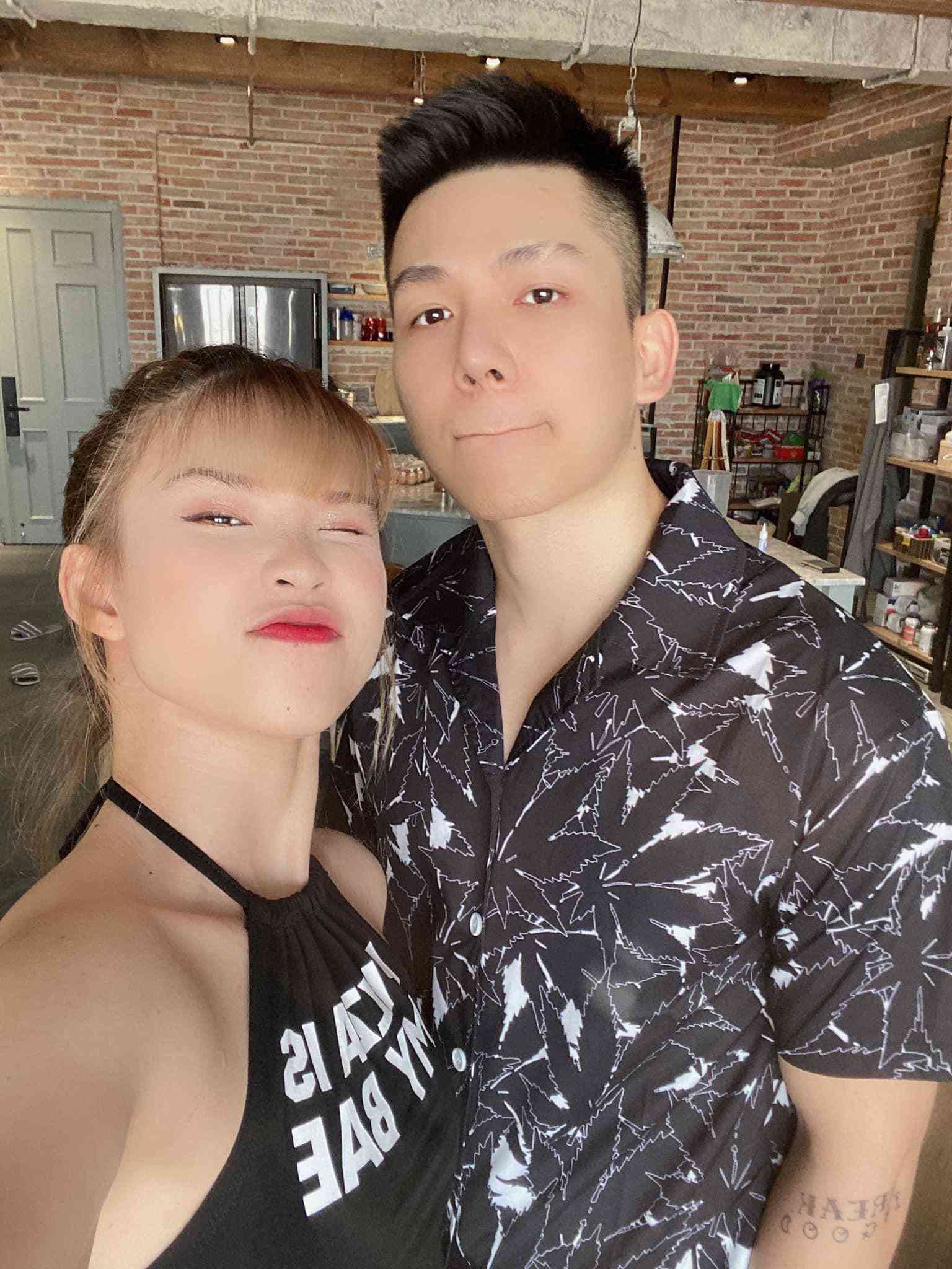 Ngoài các show diễn nhỏ , Khởi My chỉ dành thời gian còn lại cho gia đình, bạn bè.