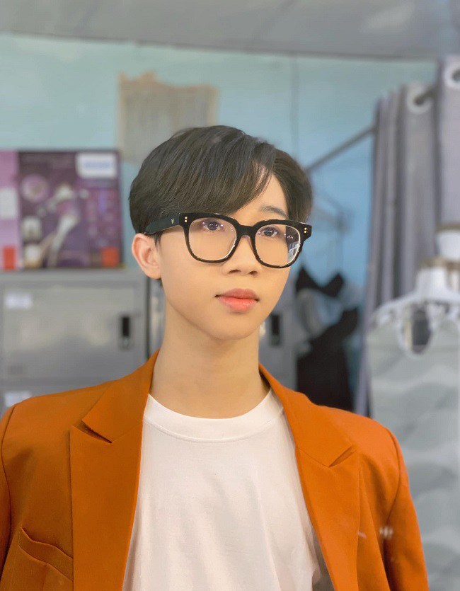 amp;#39;Cậu bé Thị Mầuamp;#39; từ vùng quê nghèo Nam tiến amp;#39;lột xácamp;#39; chẳng nhận ra - 8