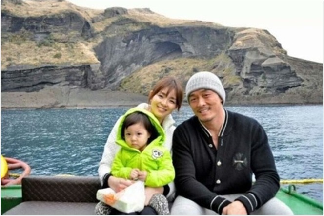 Choo Sarang cùng bố mẹ chuyển đến Hawaii từ năm 2018.