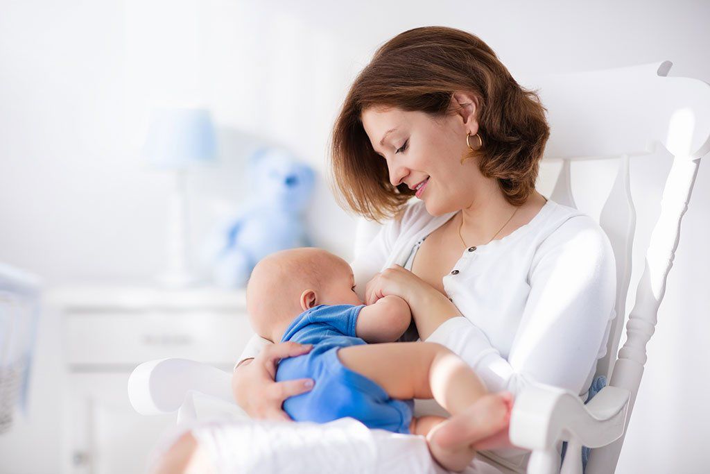 Từng bị soi amp;#34;bên đầy bên vơiamp;#34;, mẹ bỉm Nhã Phương nay khéo khoe ngực lấp ló đẹp mê hồn - 7