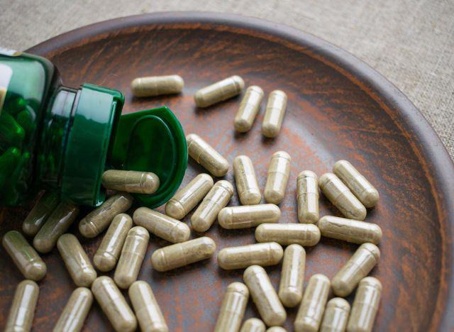 11 loại vitamin mua chỉ phí tiền, ăn các thực phẩm còn tốt và rẻ hơn nhiều - 1