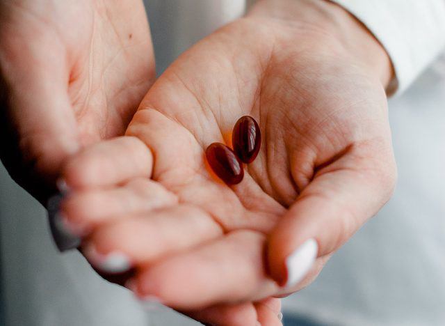 11 loại vitamin mua chỉ phí tiền, ăn các thực phẩm còn tốt và rẻ hơn nhiều - 3