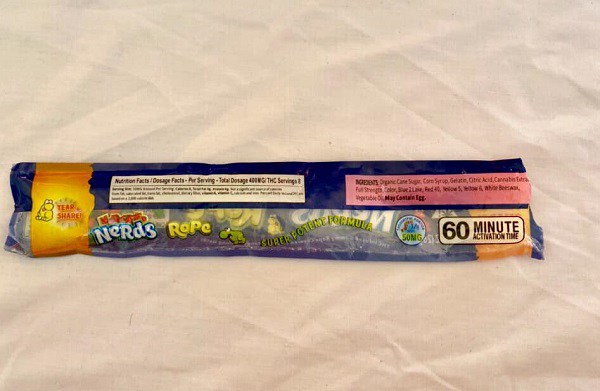 Ăn kẹo lạ bạn học cho, 13 học sinh nhập viện, 4 trường hợp dương tính với ma túy - 2