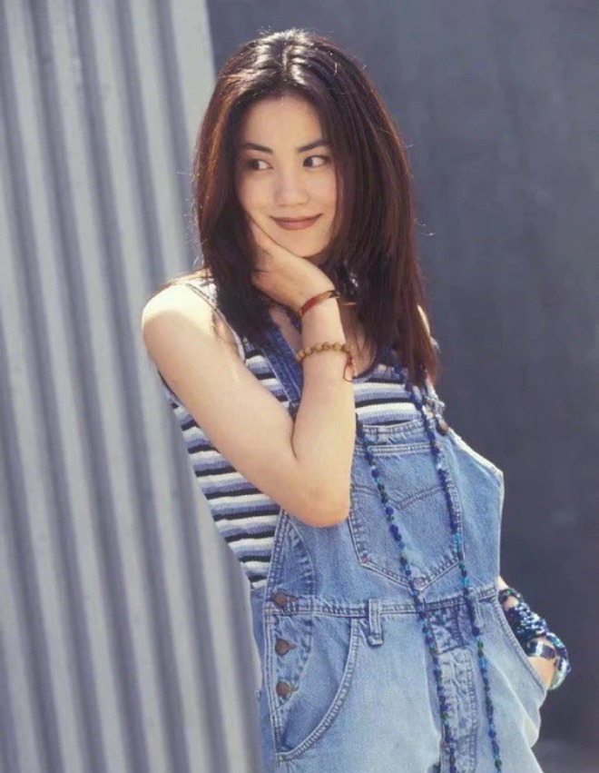 Lý Yên được khen càng lớn càng giống mẹ Vương Phi thời trẻ.