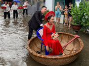Tin tức - Cưới đúng ngày mưa ngập nửa người, cặp đôi khiến cả làng bật cười thích thú vì điều đặc biệt