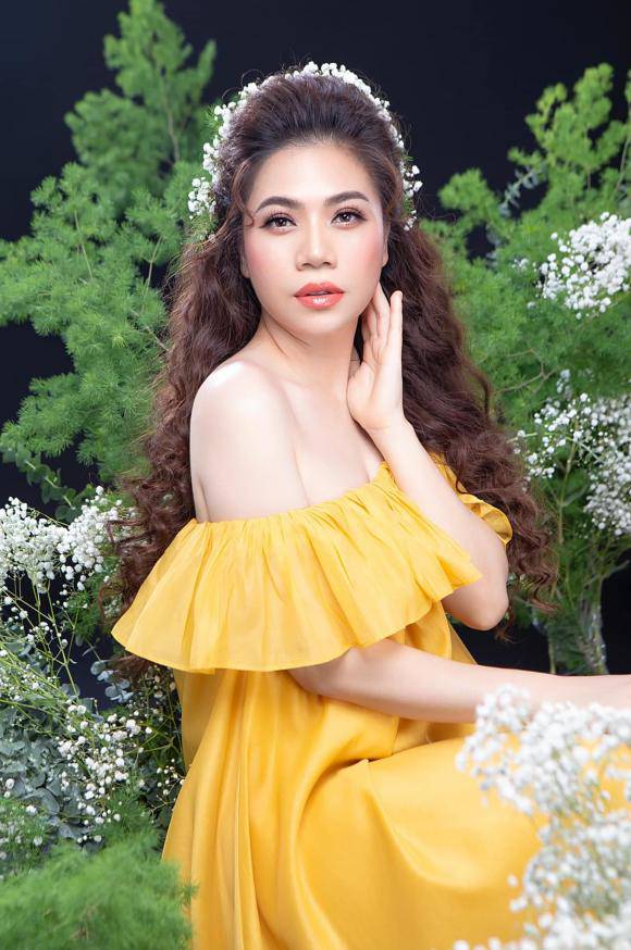 Giọng ca bước ra từ cuộc thi Sao Mai điểm hẹn năm 2014 khoe có tin vui trong ngày sinh nhật.