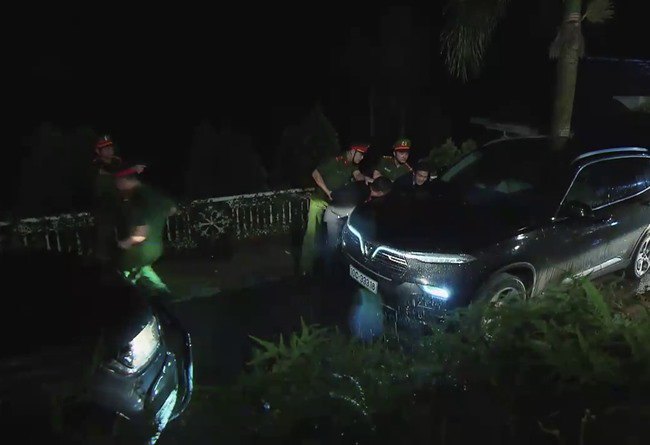 Ông Tấn amp;#34;Hương Vị Tình Thânamp;#34;: amp;#34;Vợ tôi xem phim chỉ mong chồng bị công an bắtamp;#34; - 2