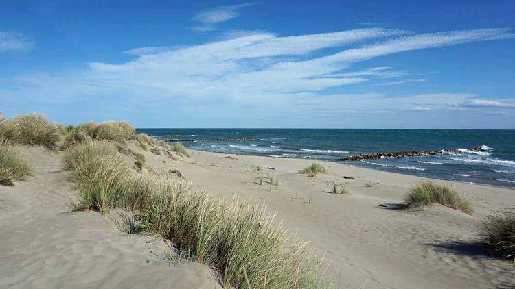 8 bãi biển tuyệt đẹp ở châu Âu chắn chắn phải đến một lần trong đời - 7