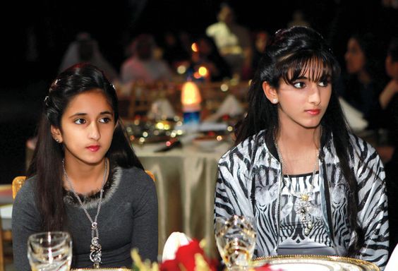 Tuổi dậy thì đơn thuần của hai công chúa Dubai đã gây sốt vì vẻ đẹp như thiên thần - 11