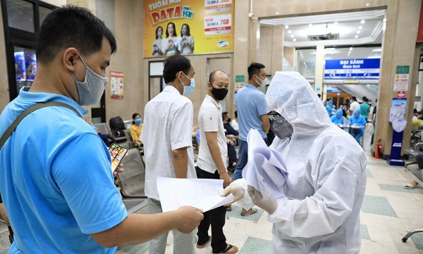 Hà Nội ngày 26/10 có 17 ca COVID-19 cộng đồng, 6 trường hợp liên quan đến Hair Salon Mẹ Ớt - 1