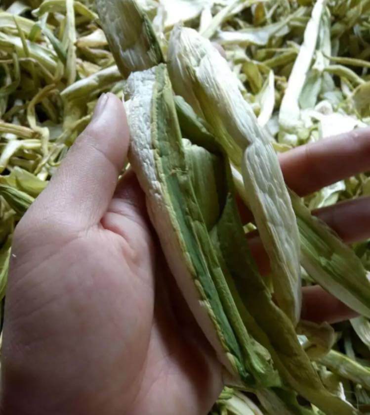 Dọc mùng khô giờ được ưa chuộng bởi tiện lợi và dễ sử dụng