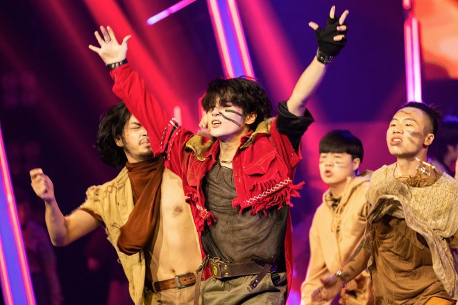 Phần trình diễn của Phạm Đình Thái Ngân - STE Dante Thông.