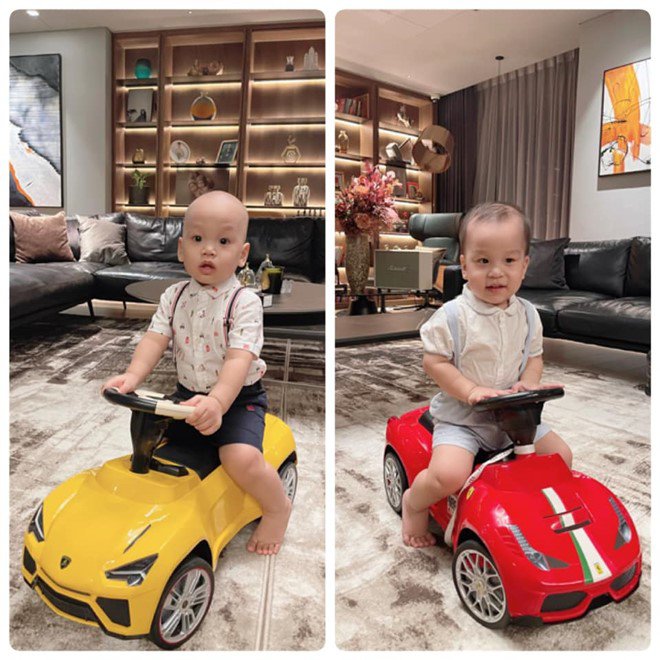 Còn năm nay, cặp song sinh trông khác hẳn, lớn vụt trông thấy. Ngoại hình của 2 cậu ấm cũng rất khác nhau. 1 bé đầu trọc, ngơ ngác, đáng yêu, còn 1 bé tóc đã lơ thơ, ánh mắt nhanh nhẹn, linh hoạt.