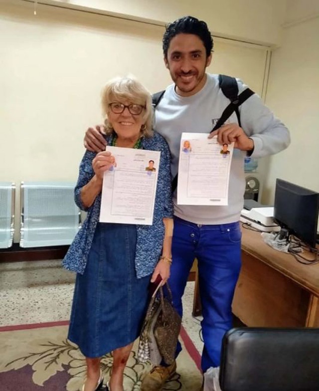 Cô dâu 82 tuổi tiết lộ chuyện amp;#34;thầm kínamp;#34; với chồng 36 tuổi khiến ai nấy đỏ mặt - 3