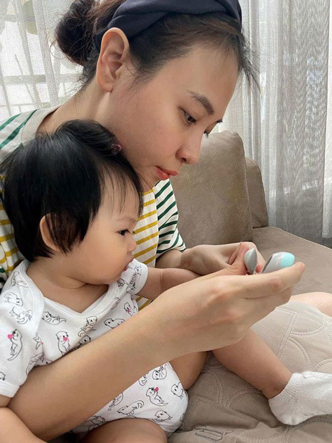 Con gái Cường Đôla Đàm Thu Trang thoát mác tiểu thư sang chảnh, làm mặt ngầu như xã hội đen - 10