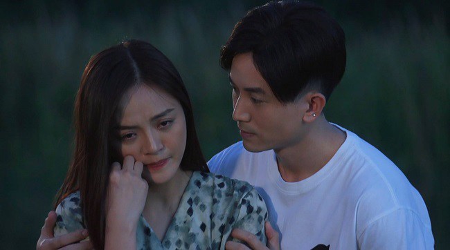 Kết thúc Hương Vị Tình Thân: Khánh Thy cùng chồng rạng rỡ mang hoa đón Nam trở về - 7