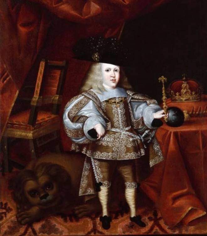 Vua Charles II thấp còi, có phần đầu to quá mức, chân lại rất nhỏ và yếu, khó nâng đỡ cơ thể. Ảnh: Pictolic