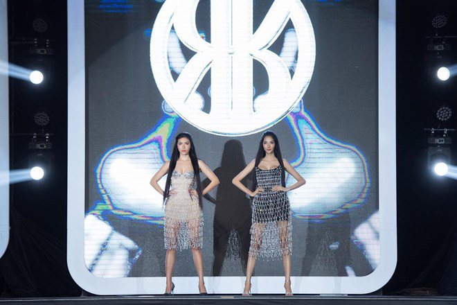 Chân dài xứ Thanh cho amp;#34;người lạ đến nhà sờ ngựcamp;#34;: Quá khứ gái nghèo, nhảy xe khách kiếm tiền - 22