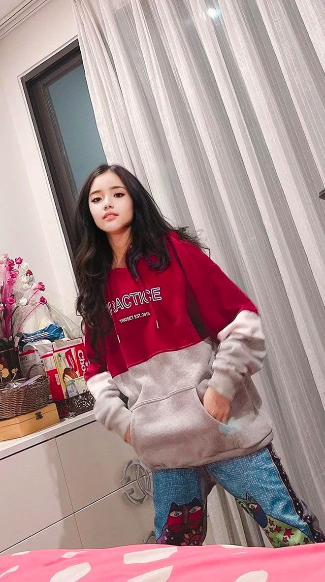 Con gái nuôi Bằng Kiều 12 tuổi, cao 1m7, mặt đẹp như thiên thần - 5