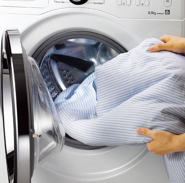 Quần áo giặt máy lấy ra nhăn như giẻ lau, làm thêm một bước này phẳng phiu bất ngờ - 1