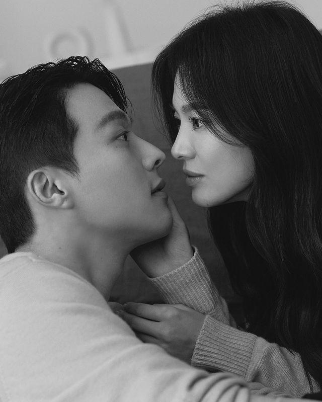 Song Hye Kyo khoe góc nghiêng đẹp lịm tim, tình tứ amp;#34;cọ mũiamp;#34; với bạn diễn - 2