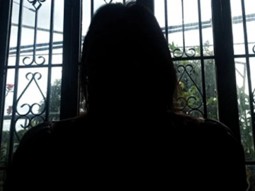 Con rể ngoại tình, mẹ vợ U80 đánh ghen thay con gái