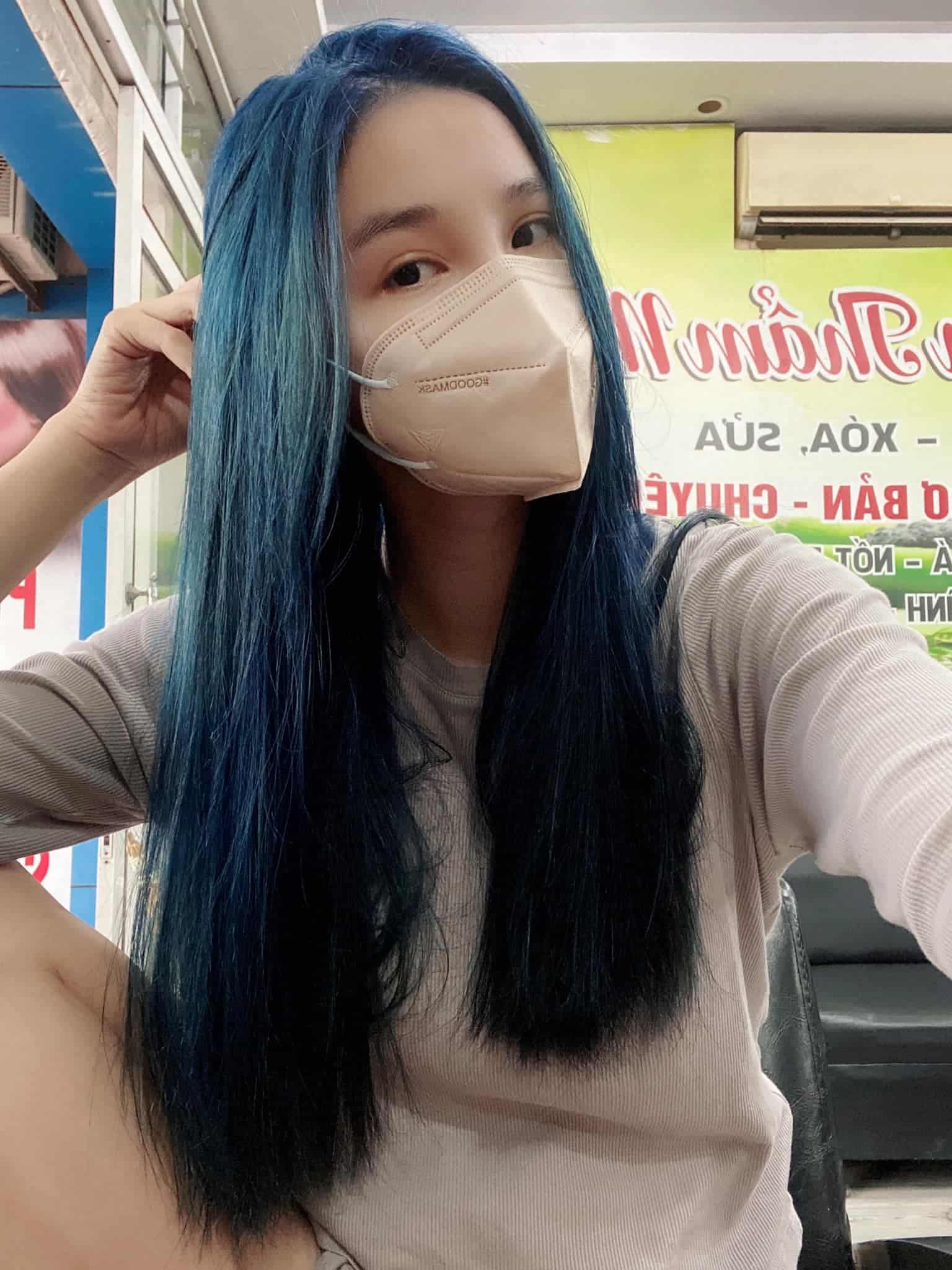 Không còn quê mùa, vợ Mạc Hồng Quân vừa về nước đã amp;#34;chơiamp;#34; màu tóc nổi loạn, đẹp lên thấy rõ - 7