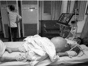 Bà bầu - Vợ bầu ngủ cả đêm không nhúc nhích, chồng đưa vào viện khóc nấc nhận tin dữ