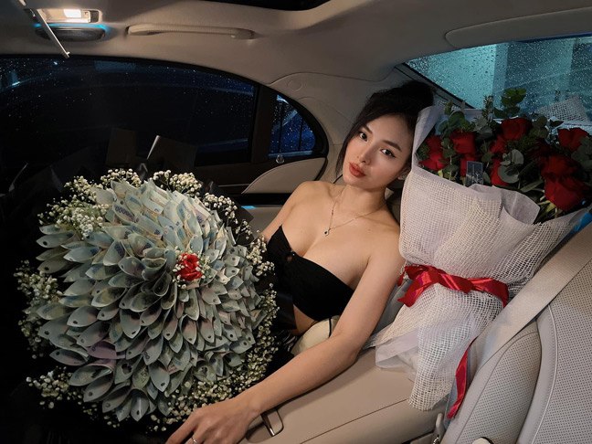 Những đôi môi tều luôn mang lại cho chủ nhân của nó vẻ ngoài ấn tượng hấp dẫn hơn rất nhiều.